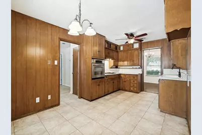 3513 Wren Avenue, Fort Worth, TX 76133 - Photo 9