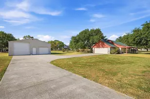 212 Bobby Sam Ct, Collinsville, TX 76233 - Photo 3