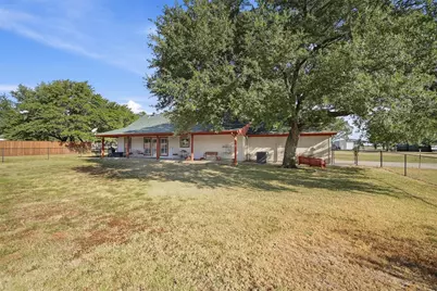 212 Bobby Sam Court, Collinsville, TX 76233 - Photo 29