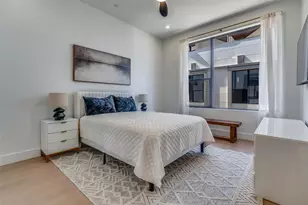 708 W 10th St, Dallas, TX 75208 - Photo 11