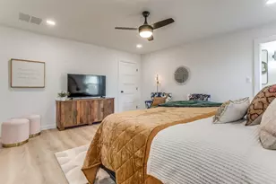 323 S Hannaford St, Granbury, TX 76048 - Photo 29