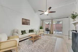 7492 E NW Hwy, Dallas, TX 75231 - Photo 3
