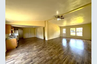 611 E Broadmore Avenue, Wills Point, TX 75169 - Photo 9