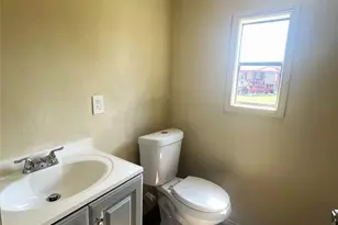 611 E Broadmore Ave, Wills Point, TX 75169 - Photo 15