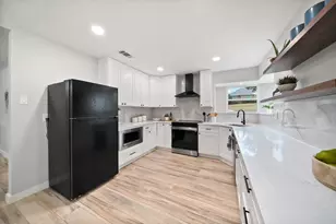 2805 Colleen Dr, Garland, TX 75043 - Photo 9