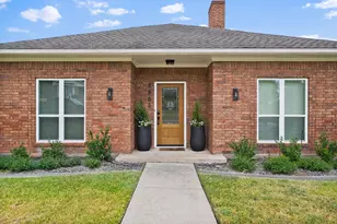 2805 Colleen Dr, Garland, TX 75043 - Photo 3