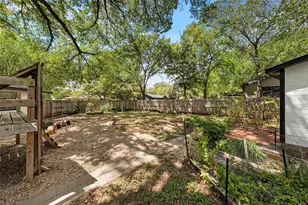 3921 Austin Ave, Waco, TX 76710 - Photo 25