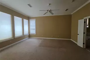 4204 Bluff View Dr, Granbury, TX 76048 - Photo 9