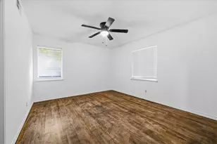 305 Valleyglen Dr, DeSoto, TX 75115 - Photo 17