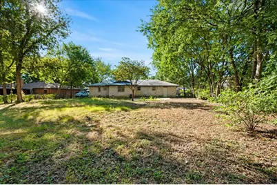 305 Valleyglen Drive, DeSoto, TX 75115 - Photo 29