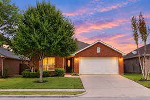 2029 Sunny Side Dr, Little Elm, TX 75068 - Photo 3