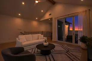 708 W 10th St, Dallas, TX 75208 - Photo 9