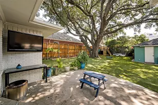 7528 Wentwood Dr, Dallas, TX 75225 - Photo 21