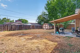 5613 Bonnie Wayne St, Haltom City, TX 76117 - Photo 19