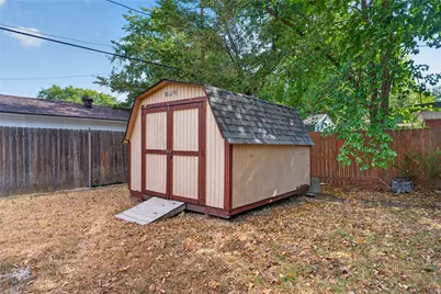 5613 Bonnie Wayne Street, Haltom City, TX 76117 - Photo 21