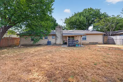 5613 Bonnie Wayne Street, Haltom City, TX 76117 - Photo 17