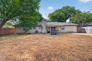 5613 Bonnie Wayne St, Haltom City, TX 76117 - Photo 17