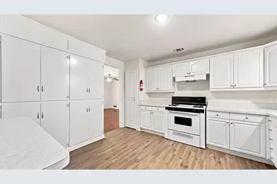 3008 Miller Avenue, Fort Worth, TX 76105 - Photo 13