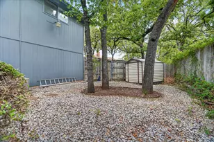 2201 Adams Dr, Arlington, TX 76011 - Photo 39