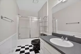 2201 Adams Dr, Arlington, TX 76011 - Photo 33