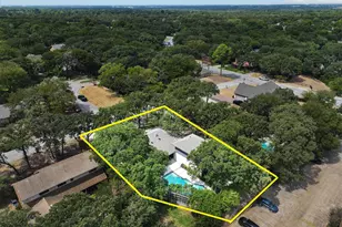 2201 Adams Dr, Arlington, TX 76011 - Photo 5