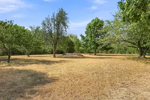 2626 Dripping Springs Rd, Sherman, TX 75090 - Photo 35