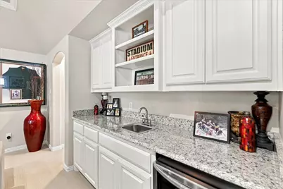 621 The Lakes Boulevard, Lewisville, TX 75056 - Photo 21
