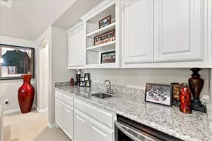 621 The Lakes Blvd, Lewisville, TX 75056 - Photo 21