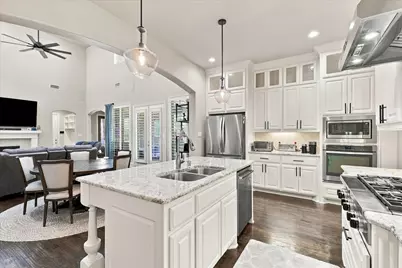 621 The Lakes Boulevard, Lewisville, TX 75056 - Photo 13
