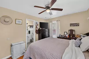 8827 Barclay St, Dallas, TX 75227 - Photo 19