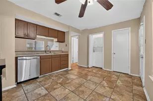929 Hickory St, Denton, TX 76201 - Photo 17
