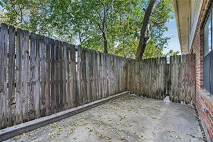 929 Hickory St, Denton, TX 76201 - Photo 39