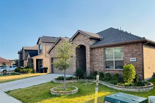 9109 Stormcrow Dr, Fort Worth, TX 76179 - Photo 3