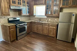 4236 Comanche St, Fort Worth, TX 76119 - Photo 5