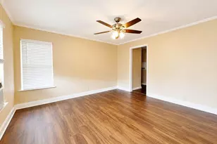 4236 Comanche St, Fort Worth, TX 76119 - Photo 3