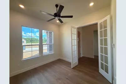 701 Deer Dale Court, Van Alstyne, TX 75495 - Photo 5