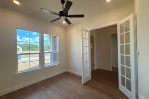 701 Deer Dale Ct, Van Alstyne, TX 75495 - Photo 5