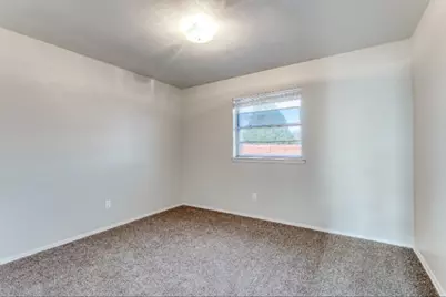 900 Skelly Street, Crowley, TX 76036 - Photo 3