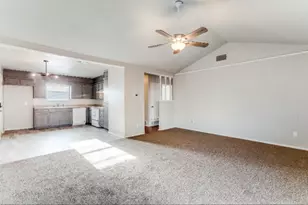 900 Skelly St, Crowley, TX 76036 - Photo 5