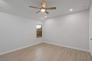 6641 Happy Trails Dr, Dallas, TX 75241 - Photo 13