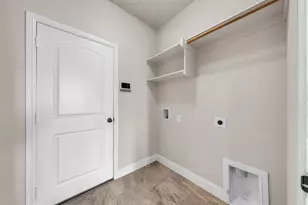 112 Constitution Dr, Joshua, TX 76058 - Photo 13