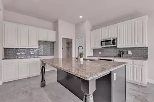 112 Constitution Dr, Joshua, TX 76058 - Photo 9