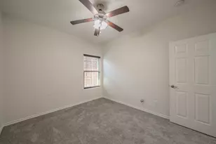 2840 Candace Dr, Grand Prairie, TX 75051 - Photo 31