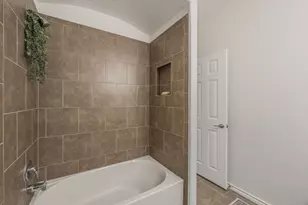 2840 Candace Dr, Grand Prairie, TX 75051 - Photo 27