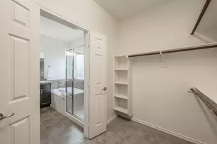 2840 Candace Dr, Grand Prairie, TX 75051 - Photo 23