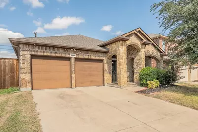 2840 Candace Drive, Grand Prairie, TX 75051 - Photo 3