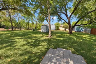 708 SW Southridge Dr, Burleson, TX 76028 - Photo 11