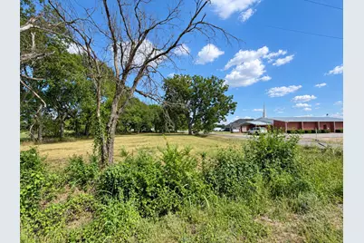 82 10th Street, Honey Grove, TX 75446 - Photo 3