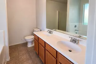 613 Redwing Dr, Saginaw, TX 76131 - Photo 17
