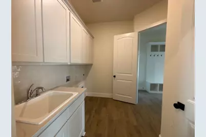 703 Deer Dale Court, Van Alstyne, TX 75495 - Photo 17